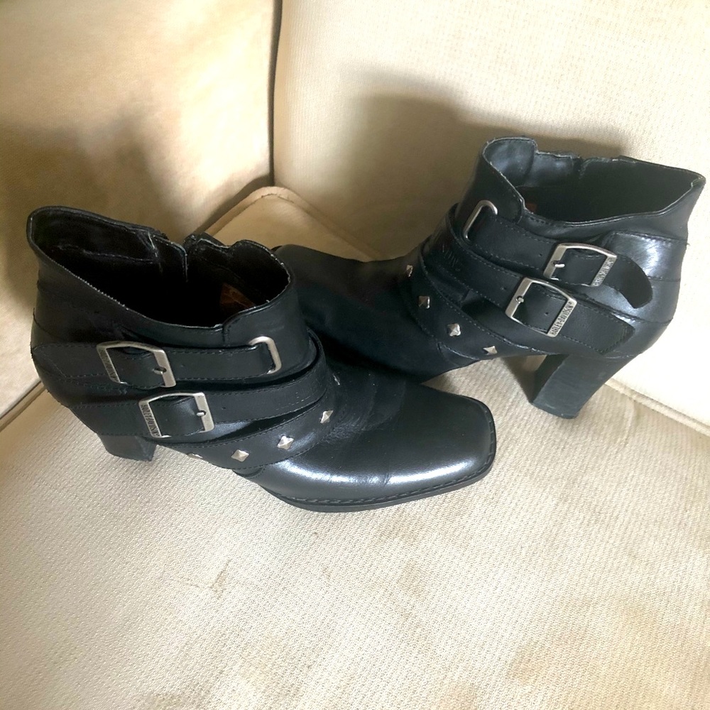 Harley Davidson Ladies leather boots. Size 8